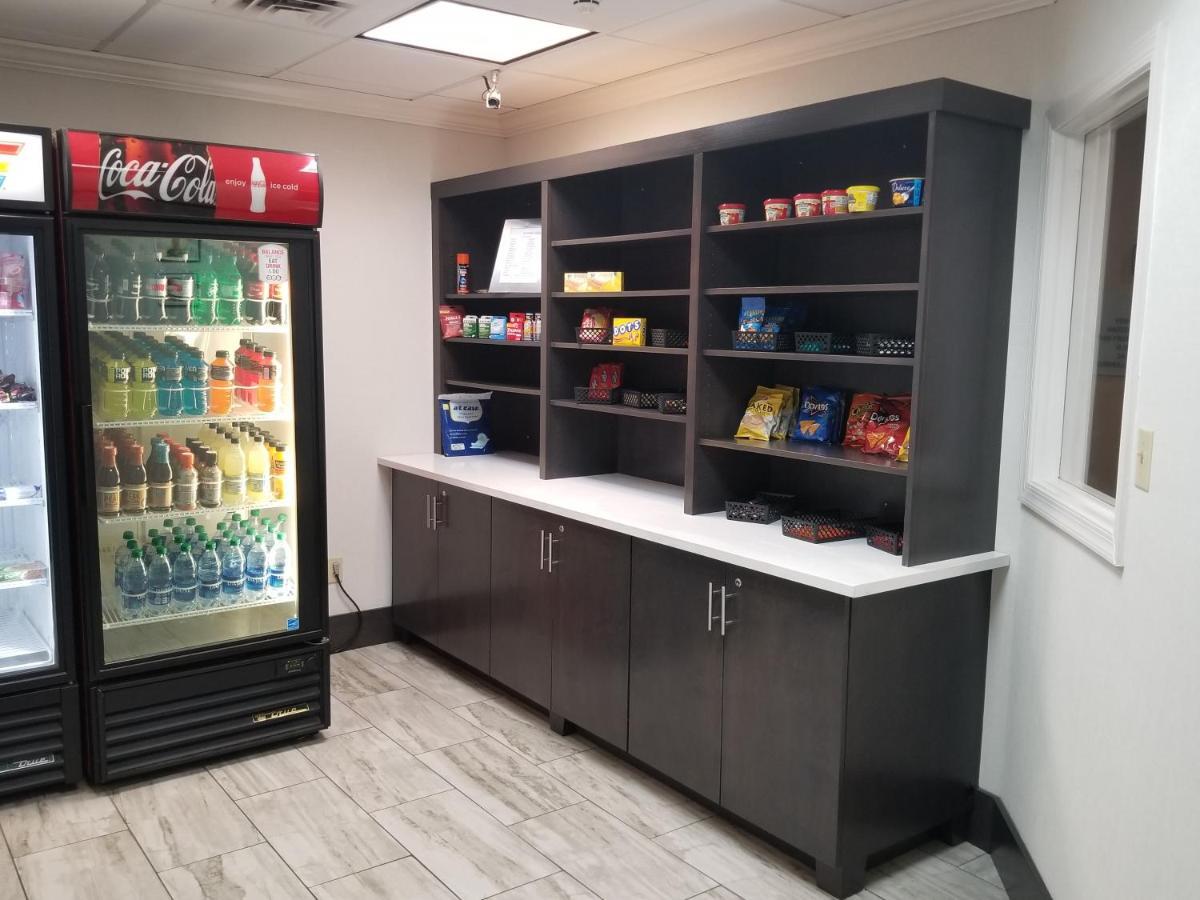萨凡纳i-95北快捷假日酒店 文特沃思港 外观 照片